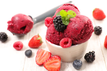 ice cream with berries fruits