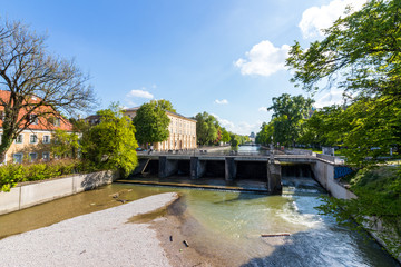 An dem Fluss Isar, München, Deutschland