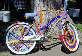 Fototapeta na wymiar Yarn Covered Bicycle