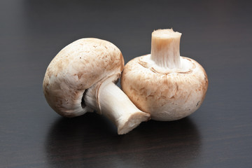 mushrooms on kitchen table