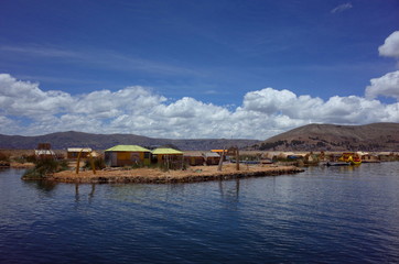 Fototapeta na wymiar A village on the Floating Islands on Lake Titicaca