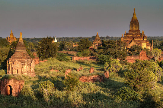 Myanmar - Sonnenuntergang in Bagan