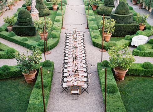 Wedding table in garden 