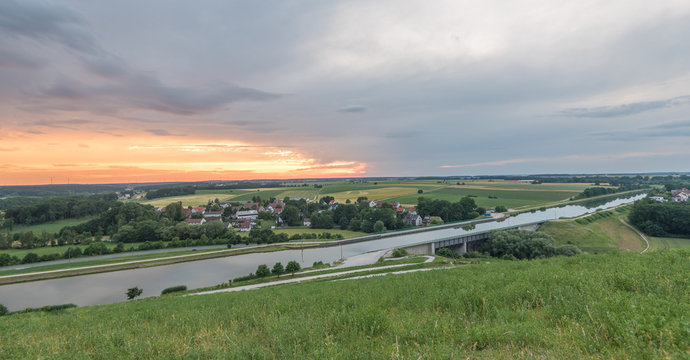 Main-Donau-Kanal zwischen Erlangen und N&uuml;rnberg