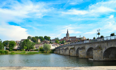 Gray - pont de pierre