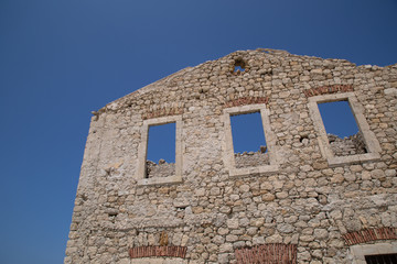 Vecchia casa; Old stone house 