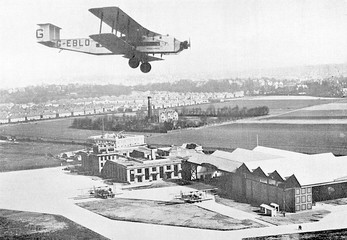 Argosy Over Croydon. Date: 1927