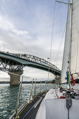 Obraz premium Auckland Harbor Bridge in Auckland, New Zealand.