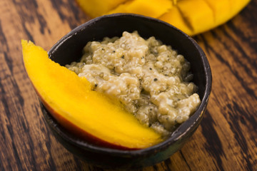 Tapioca pudding with slices of mango