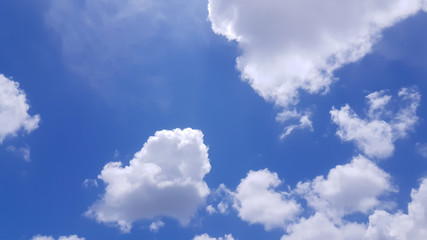 Obraz na płótnie Canvas White clouds in the sky