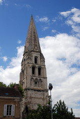 Fototapeta na wymiar Vézelay : Petite ville et église Sainte-Marie-Madeleine