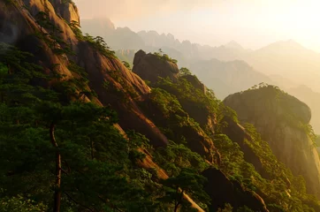 Fototapete Huang Shan Goldene Stunde im Gelben Berg, einer UNESCO-Welterbestätte und Haupttouristenattraktion in China