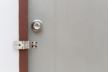 door with cylinder lock