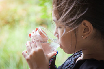 Children are drinking water in the morning.