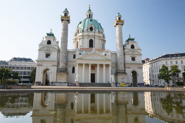 Fototapeta na wymiar View of Karlskirche (St. Charles's Church, 1737) - one of the city's greatest buildings. VIENNA, AUSTRIA