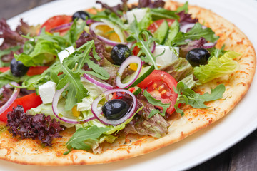 pizza with fresh vegetables