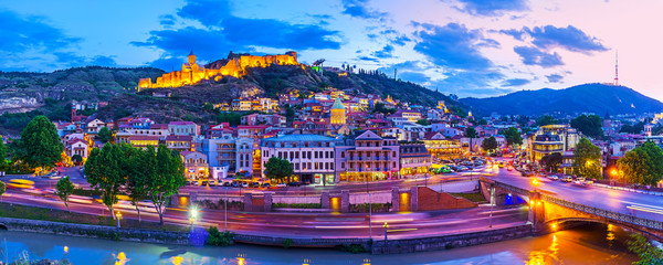 Evening in Tbilisi - obrazy, fototapety, plakaty