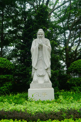 Fototapeta premium The statue of Confucius, an ancient educationalist in China