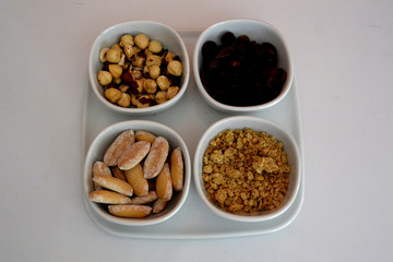 Para empezar el dia.. un fuente de energia..una mescla de frutos sescos y cereales