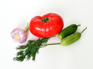 Beef tomato, cucumbers, garlic and fennel