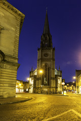 Fototapeta na wymiar Night shot of church in Bath