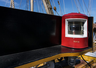 Backbord Signallampe von einem Segelschiff