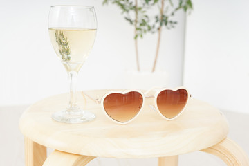 beer and toast image © maroke