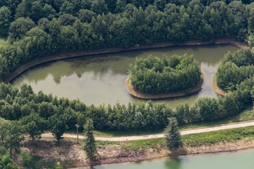 Fototapeta premium Vue aérienne d'un lac en France