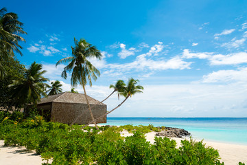 Fototapeta na wymiar bungalow on a tropical beach