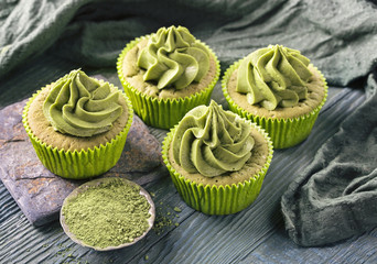 Matcha cup cakes