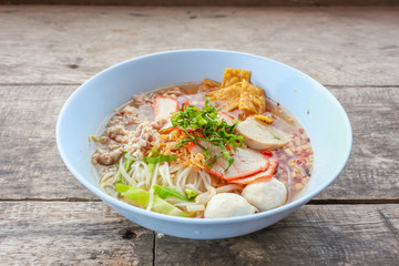 noodle tom yum with pork