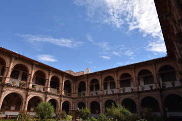 Cloître du couvent de la Merced à Cusco au Pérou