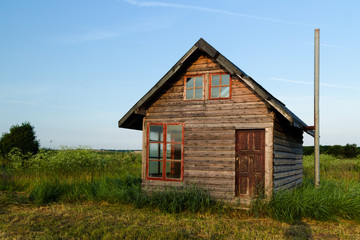 WOOD CABIN WITH NOONE