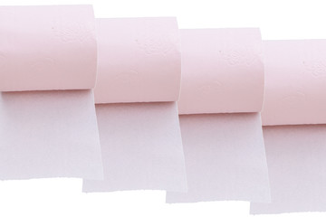 papier toilette ,rouleaux roses,sur fond blanc