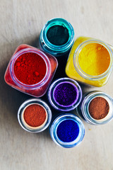 Pigmenti colorati dettaglio su legno