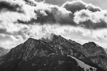 Wolken und Berge