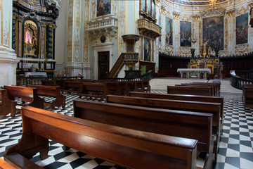 Fototapeta na wymiar BERGAMO, LOMBARDY/ITALY - JUNE 25 : Interior View of the Cathedral of St Alexander in Bergamo on June 25, 2017. Unidentified people