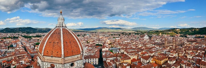 Fototapeta na wymiar Duomo Santa Maria Del Fiore panorama