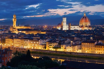 Fototapeta na wymiar Florence Cathedral skyline night
