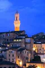 Fototapeta premium Siena evening with bell tower