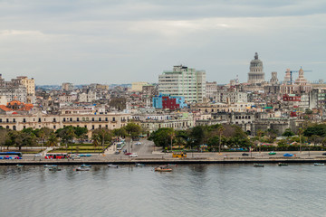 Fototapeta na wymiar Skyline of Havana with National Capitol, Cuba