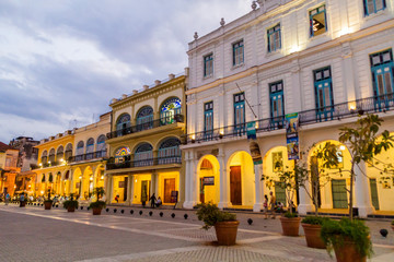 Fototapeta na wymiar HAVANA, CUBA - FEB 22, 2016: Old colonial buildings on Plaza Vieja square in Havana Vieja