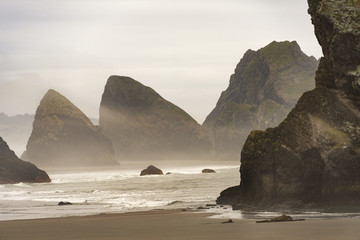 Fototapeta na wymiar Beach background: Bandon beach on Oregon coast, west coast of the U.S