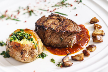 steak with roasted potato