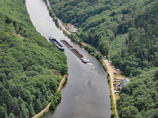 Lastkähne auf der Saarschleife