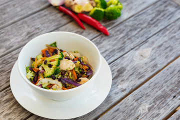 Low fat vegetable and chicken stir fry