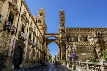 Fototapeta na wymiar View of the historic centre and Cathedral in Palermo. Sicily