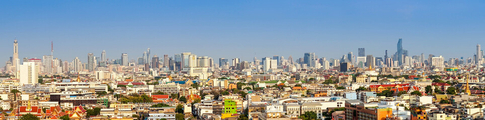 Fototapeta na wymiar panorama cityscape of Bangkok city skyline , panoramic landscape Thailand