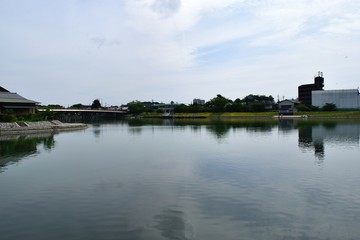 Fototapeta premium 瀬田川から唐橋を望む
