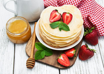 pancakes with strawberries